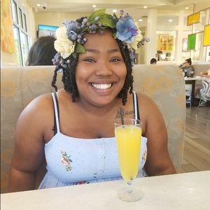 Meet your Posher, Adrianna